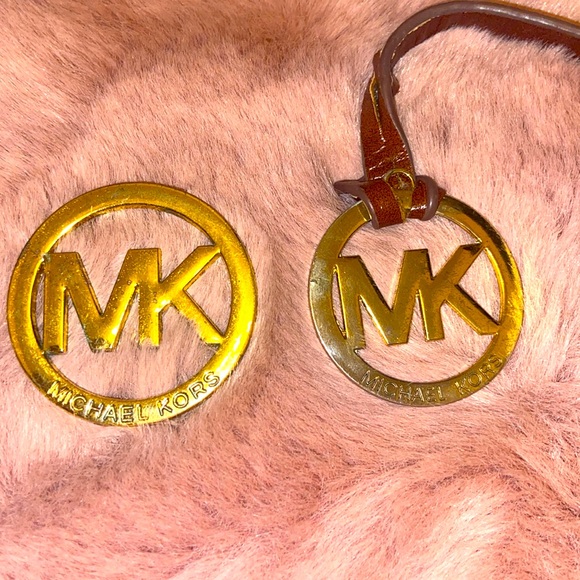 MK set of 2 Michael Kors Gold emblems one with leather strip - Picture 1 of 6